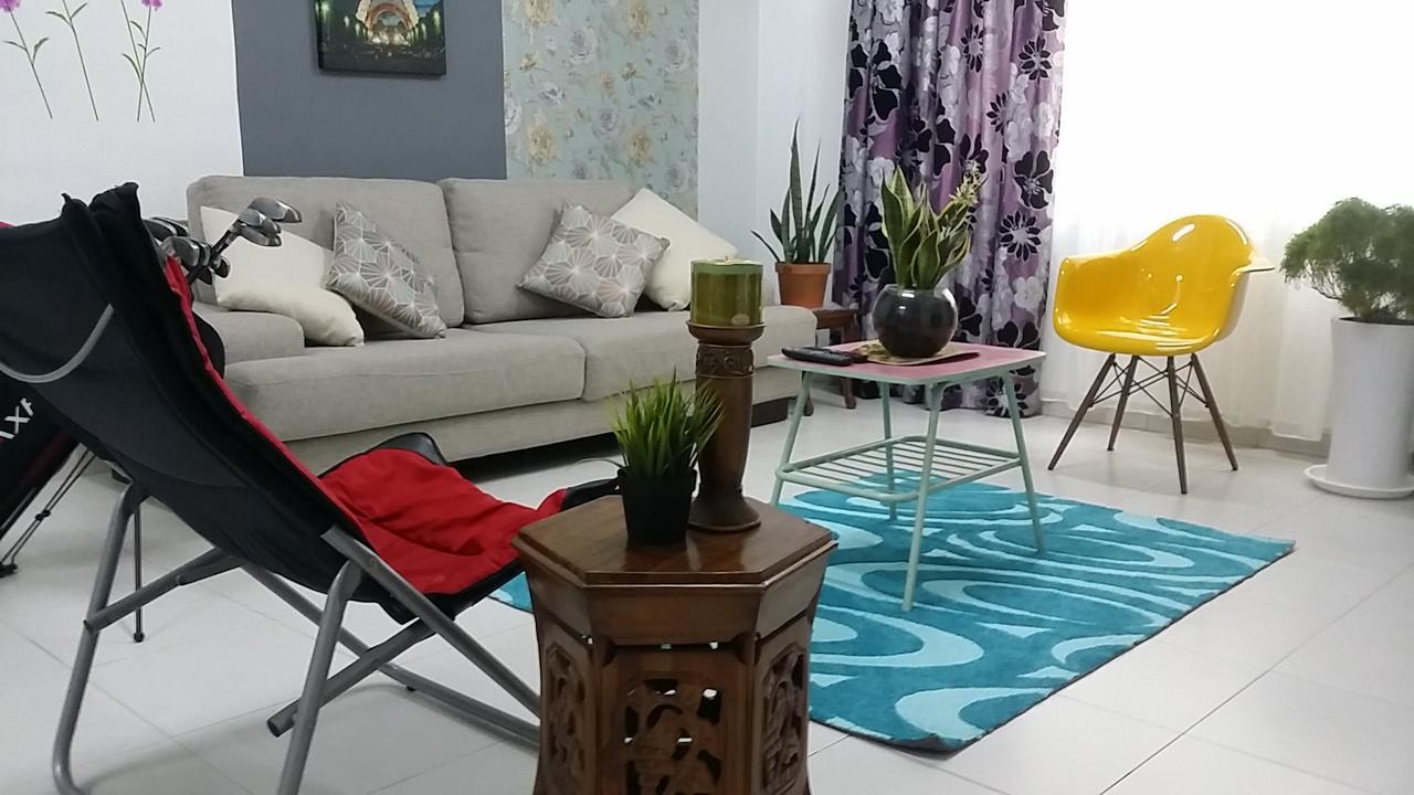 Homestay@Aeon Desa Tebrau ジョホールバル エクステリア 写真