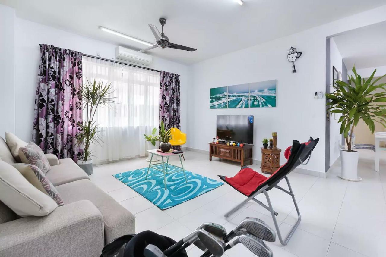 Homestay@Aeon Desa Tebrau ジョホールバル エクステリア 写真